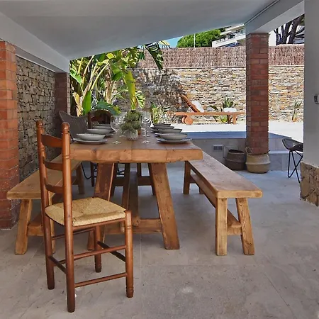 Holiday home Montgo L'Escala